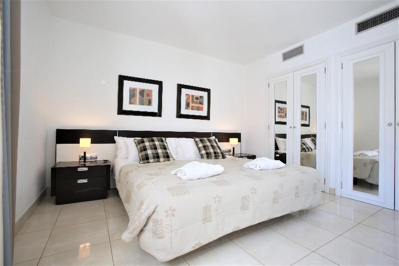 Beverly Hills Suites - Excel Hotels & Resorts Los Cristianos  Exterior photo